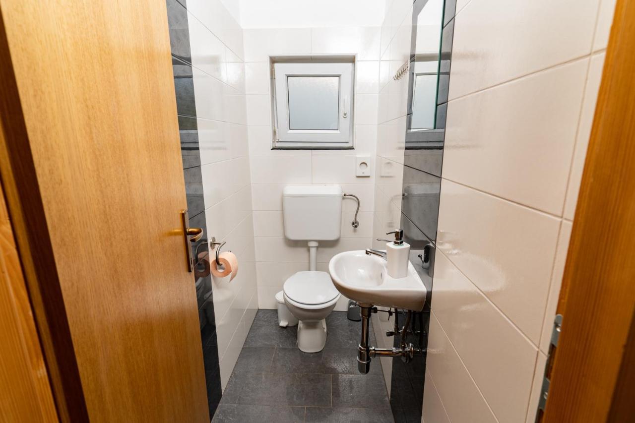 Holiday Home Kerniat Pula Bagian luar foto
