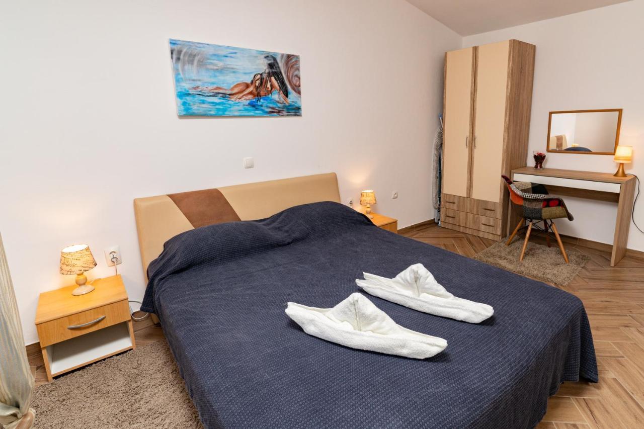 Holiday Home Kerniat Pula Bagian luar foto