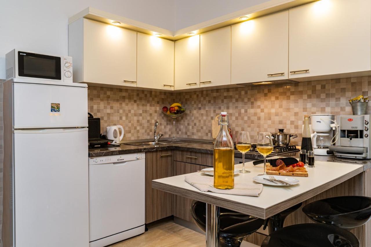 Holiday Home Kerniat Pula Bagian luar foto