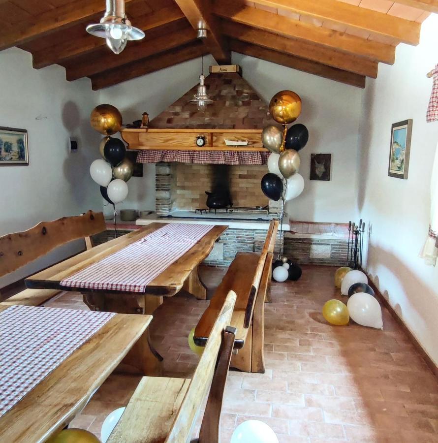 Holiday Home Kerniat Pula Bagian luar foto